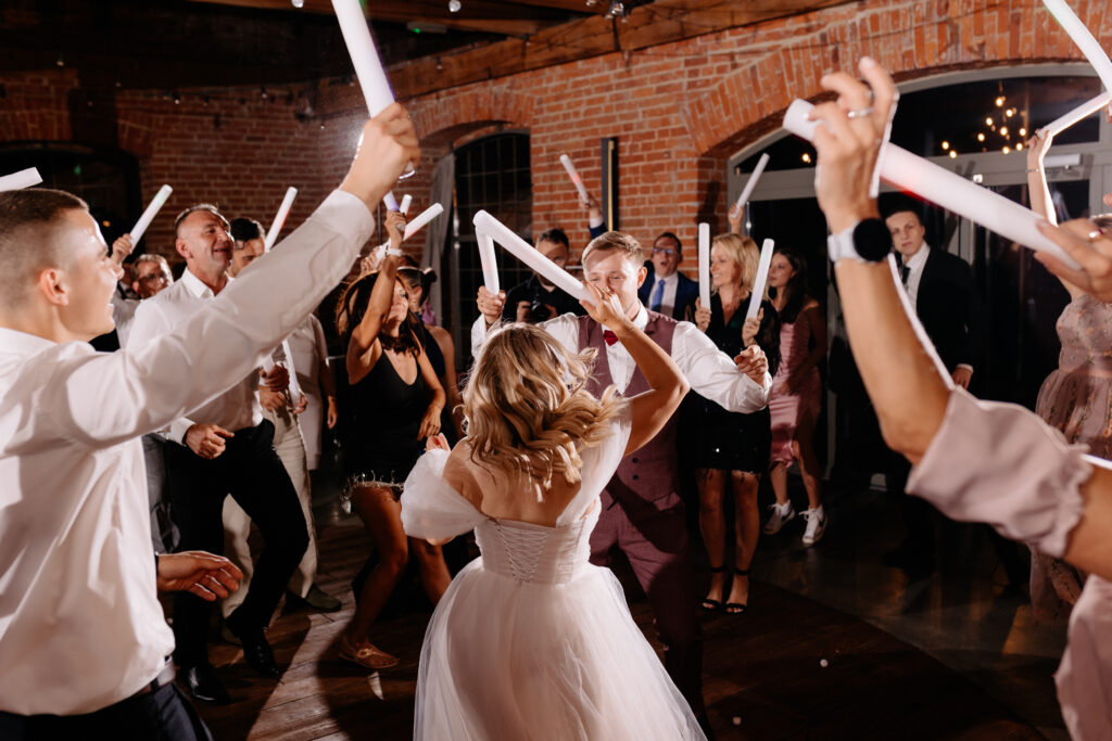 Klubowy set muzyczny na weselu z Ledowymi Pałeczkami