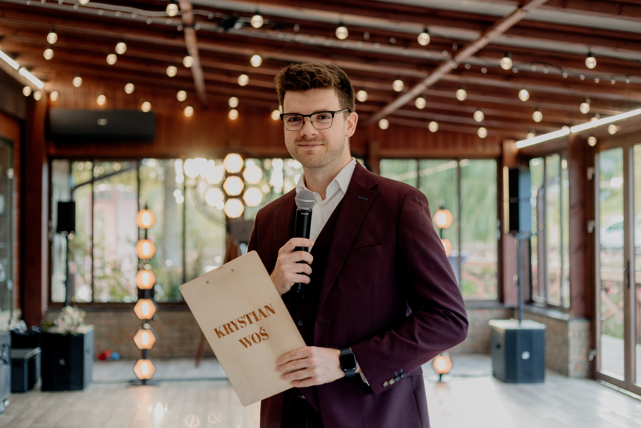 DJ Konferansjer Krystian Woś podczas wesela