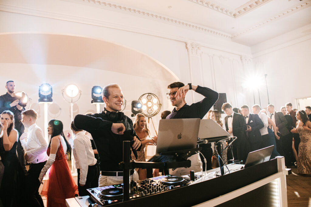 Duet Djski na studniówce Krystian Woś