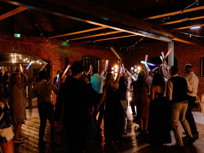 Szaleństwo na parkiecie podczas wesela