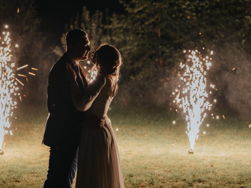 Fontanna iskier w plenerze, pomysł na sesję zdjęciowa