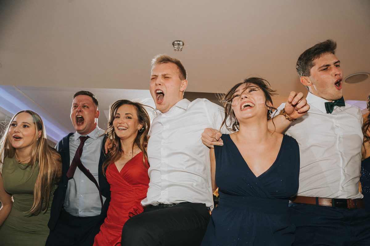 Energiczna zabawa podczas imprezy